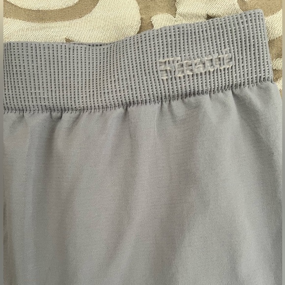 💥REDUCED💥FITATTI compression leggings for workouts size M/L Curvy fit. - Picture 3 of 7